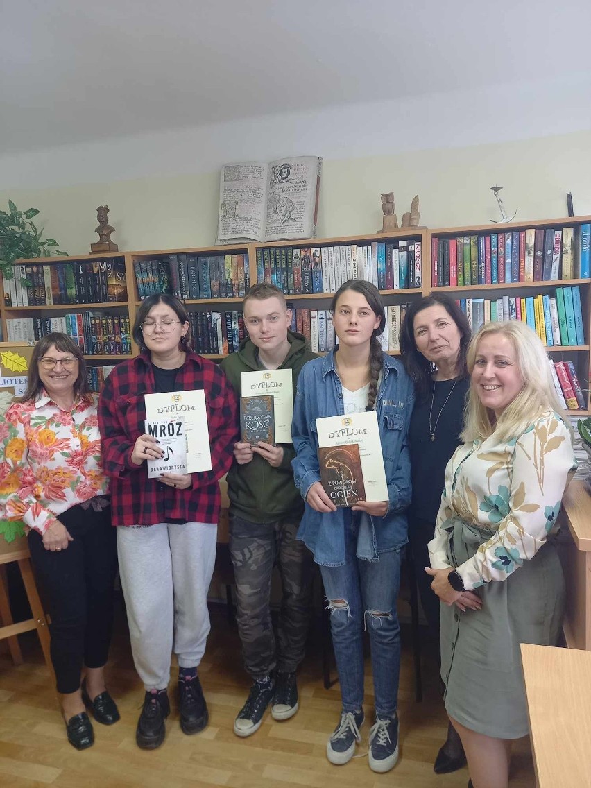 Podsumowanie trzech konkursów bibliotecznych w Zespole Szkół Zawodowych numer 1 w Starachowicach