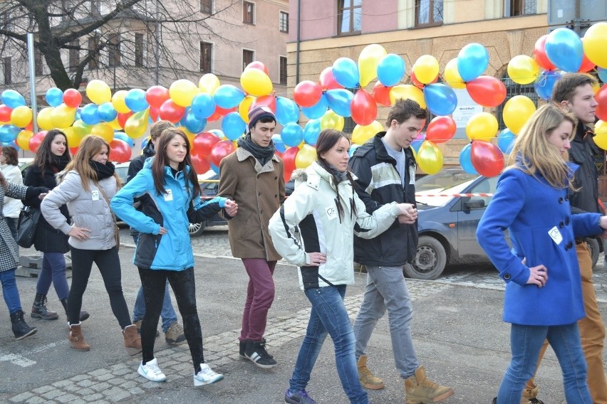 Studniówka 2014. Polonez Maturzystów w Zabrzu