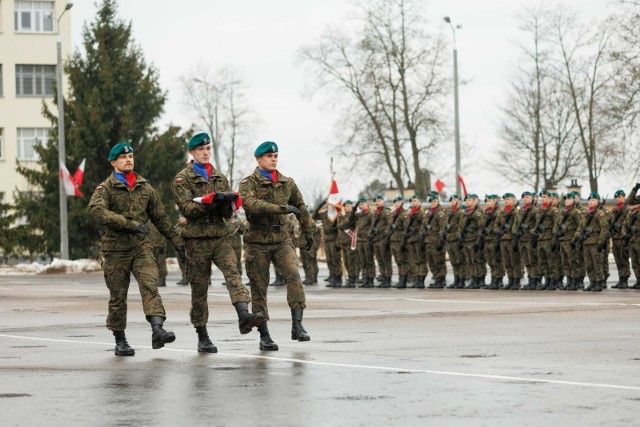 Uroczysty apel z okazji pożegnania XLIX Zmiany Polskiego Kontyngentu Wojskowego Kosovo Force odbył się 29 stycznia na terenie 18. Białostockiego Pułku Rozpoznawczego
