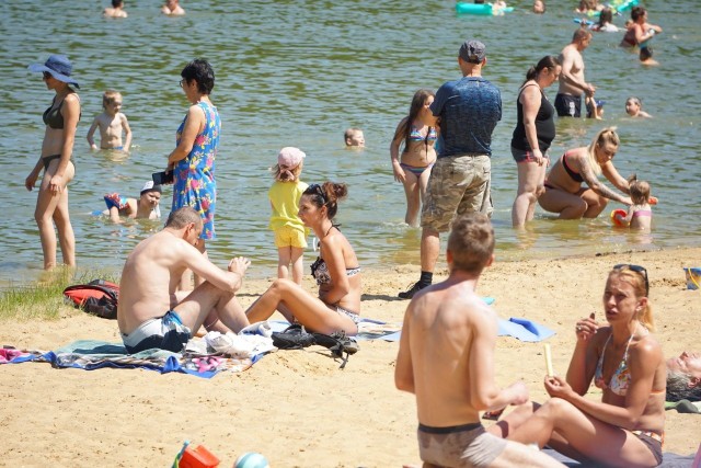 Gdzie się kąpać w Łodzi i w regionie latem 2023 roku? Do wyboru są aż 23 strzeżone kąpieliska nadzorowane przez sanepid.