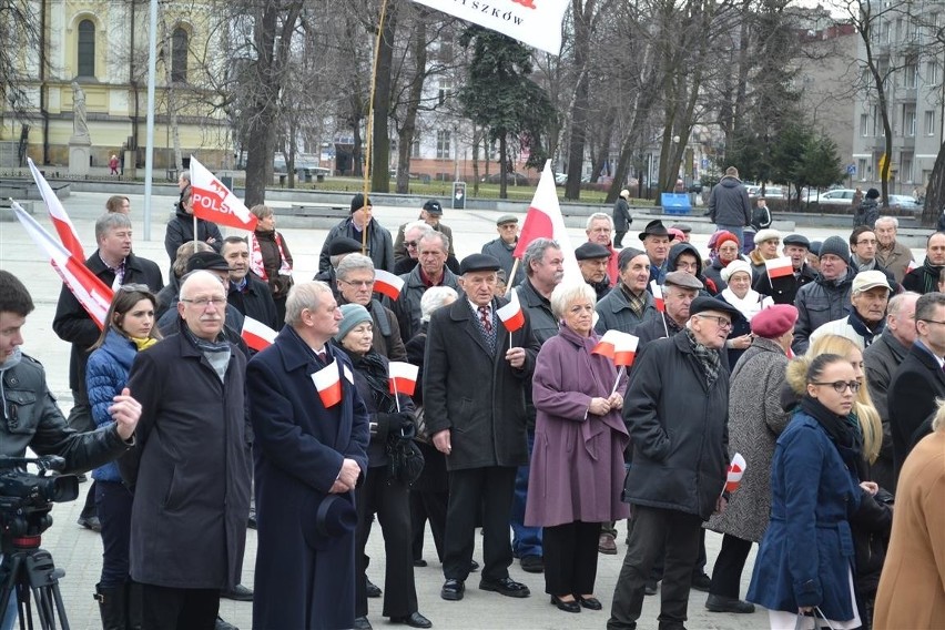 Marsz PiS-u w Częstochowie. Szli w obronie demokracji i...