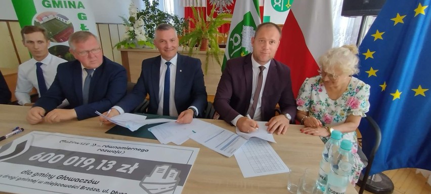 W Głowaczowie podpisano umowę na dofinansowanie do budowy...