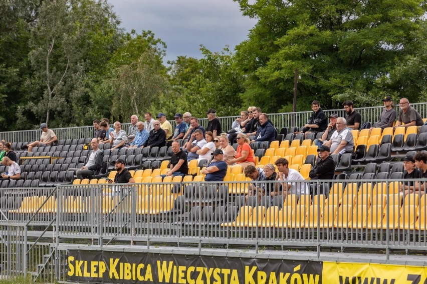 Wieczysta Kraków w ostatnim sparingu przed startem III ligi zagrała z Koroną II Kielce