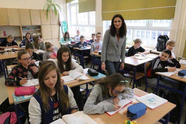 Uczniowie opolskiej "Dwójki&#8221; szlifują zwłaszcza matematykę i język polski, by w kwietniu dobrze wypaść na sprawdzianie szóstoklasistów.