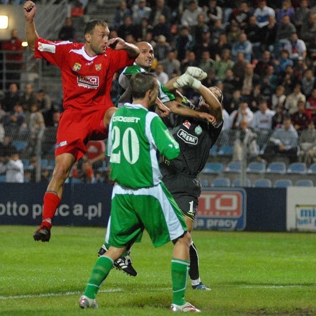 Po tej akcji Tomasz Copik (z lewej) zdobył zwycięskiego gola.
