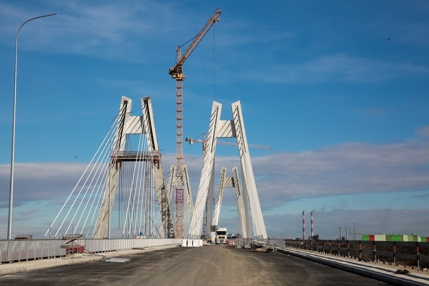 Największy most w Krakowie prawie gotowy [WIDEO, ZDJĘCIA]