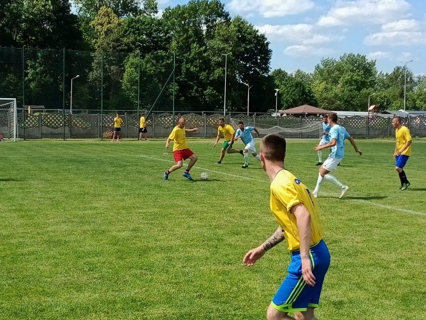 Turniej piłki nożnej o puchar wójta gminy Orońsko. Rywalizowało siedem drużyn, były wielkie emocje. Zobaczcie zdjęcia