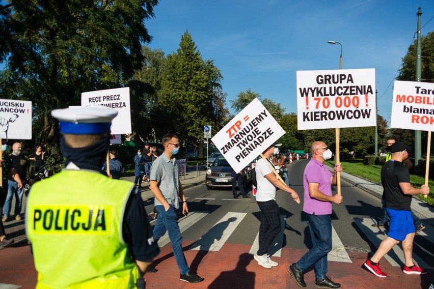 To kolejny protest mieszkańców Krakowa dot. zmian w ruchu w...