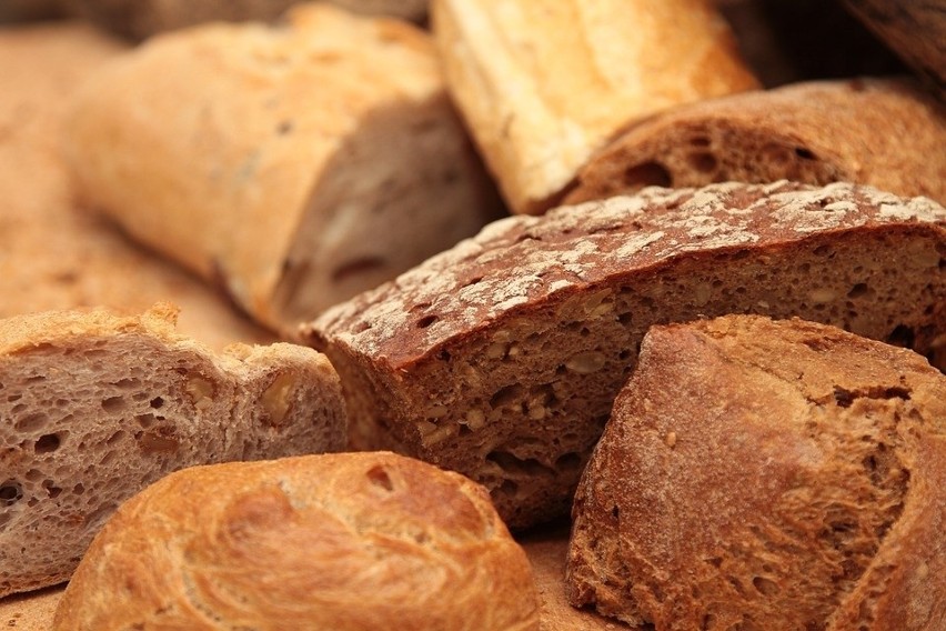 Chleb z ziarnami (bez mąki)...