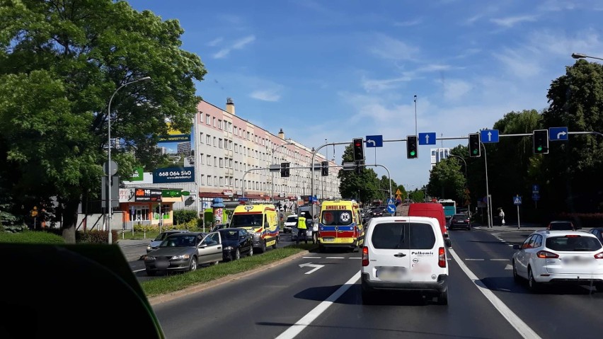 Kolizja czterech samochodów w Rzeszowie. Nikt nie został poszkodowany [ZDJĘCIA]