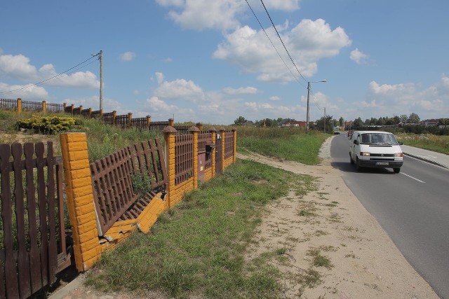 Od wybuchu gazu w Murowanej Goślinie mija w czwartek równe pół roku. Śledztwo prokuratury nadal trwa, równolegle działa też niezależna komisja nadzoru budowlanego. Na dniach powinna się zacząć wymiana półtora kilometra gazociągu. Z kolei najbardziej poszkodowane rodziny mieszkają już w nowych domach.