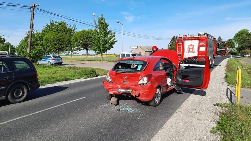 W Chełmży doszło do wypadku drogowego. Dwie osoby przewieziono do szpitala ZDJĘCIA