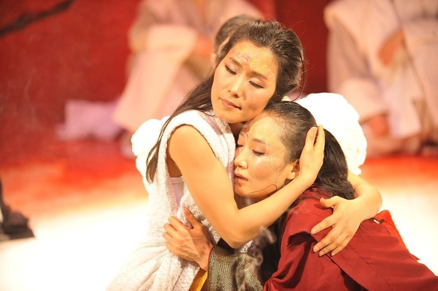 Koreańczycy na radomskiej scenie! Teatr Powszechny w Radomiu zaprasza na spektakl koreańskiego teatru z Seulu "Medea i jej sobowtór"