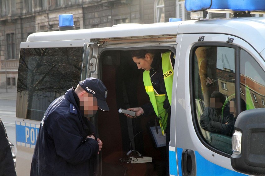 Wypadek z udziałem radiowozu na Traugutta. Policjant ukarany mandatem