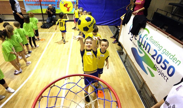 Dzieci miały sporo radości z rywalizacji sportowej. Mogły się nauczyć także nowych dyscyplin.