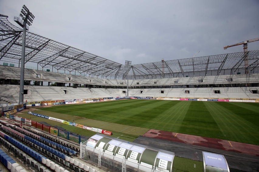 Stadion Górnika Zabrze: Praca na budowie wre! [ZDJĘCIA i WIDEO]