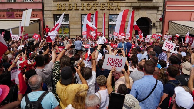 Na spotkaniu z Andrzejem Dudą we Wrocławiu pojawiło się kilka tysięcy osób