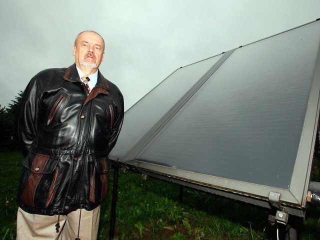 Andrzej Lubas z Rzeszowa, cztery lata temu zamontował kolektory słoneczne. Dzięki temu, w sezonie grzewczym jego miesięczne rachunki za gaz, są teraz niższe o ok. 200 zł.