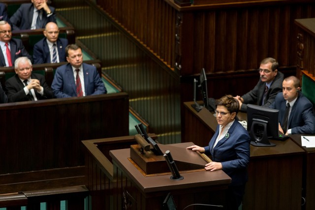 Posiedzenie Sejmu 8. kadencji, przy mównicy premier Beata Szydło