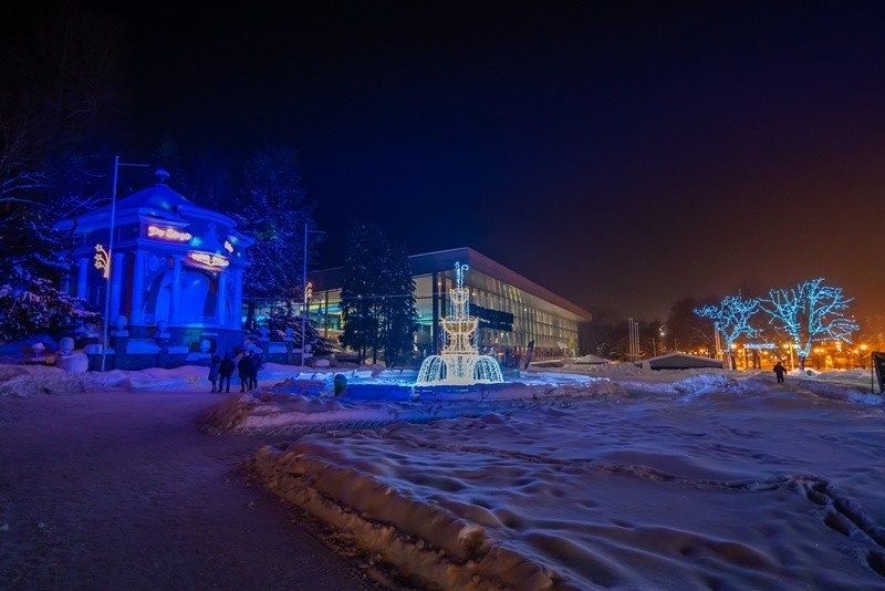 Krynica-Zdrój gotowa na ferie zimowe. Zobacz, jak malowniczo wygląda uzdrowisko