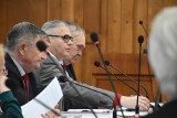 Budżet Malborka na 2024 rok przyjęty po długiej dyskusji. Radni zaakceptowali propozycje burmistrza, ale nie zabrakło ostrej krytyki