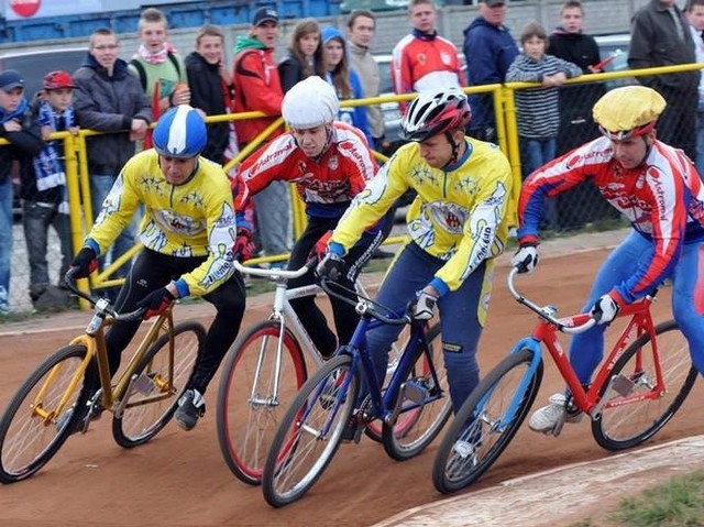 Marcin Paradziński (kask czerwony) i Rafał Duliński (niebieski) byli najskuteczniejszymi zawodnikami TSŻ.