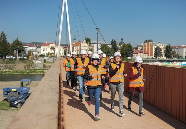 W tym ciekawym wydarzeniu wzięło udział ok. 60 uczniów Zespołu Szkół Elektronicznych i Ogólnokształcących w Przemyślu oraz ok. 20 studentów Politechniki Rzeszowskiej.