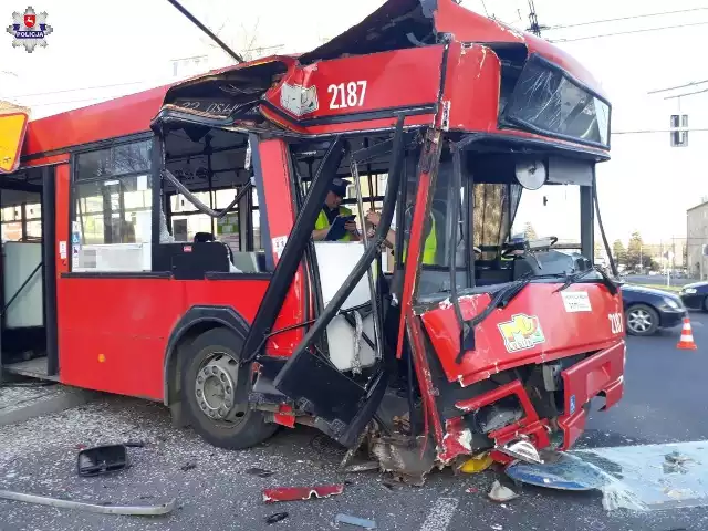 Wypadek autobusu na ul. Narutowicza