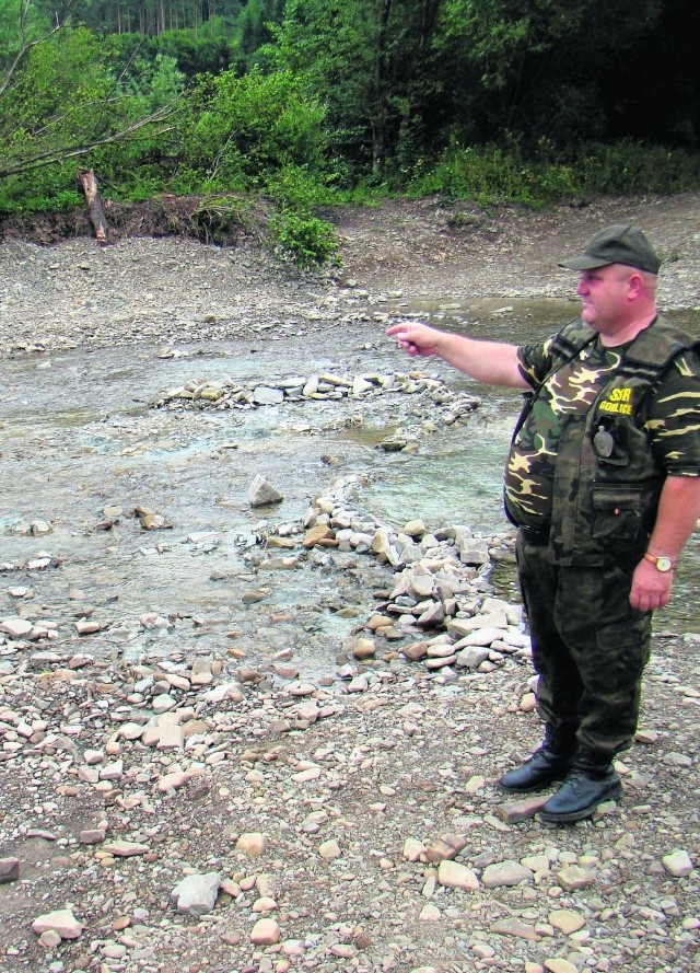 Straż rybacka alarmowała o grabieży żwiru już w lipcu 2014 r. Teraz sprawą zajmuje się nowotarska prokuratura