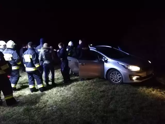 W czwartek, o godz. 18.30, strażacy z OSP Brańsk zostali skierowani do miejscowości Mień, gdzie zgłoszono zaginięcie 53-letniej kobiety