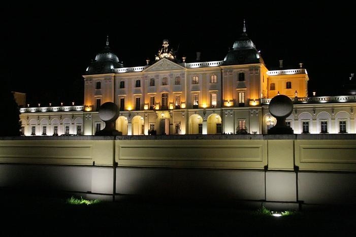 Pałac Branickich nocą
