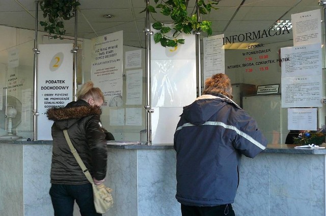 Pracownicy Urzędu Skarbowego w Staszowie w najbliższą sobotę pomogą podatnikom rozwiać wszelkie wątpliwości w rozliczeniu z fiskusem za ubiegły rok.