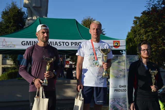 Najlepsza trójka na podium. Od lewej Łukasz Szaporów, Szczepan Stasik i Dariusz Gorczyca