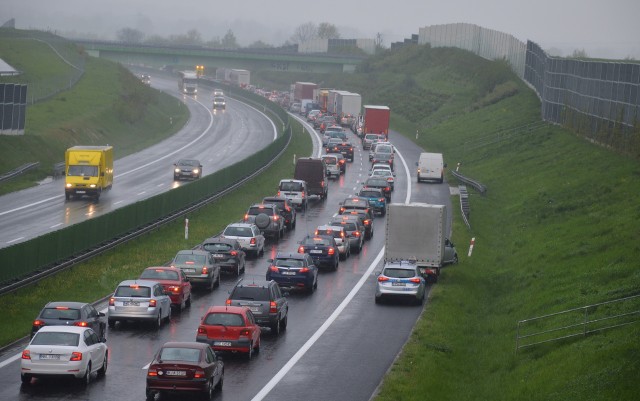 78-letni rowerzysta planował przejechać kilkunastokilometrowy odcinek A4 pomiędzy węzłami Tarnów Północ i Tarnów Zachód