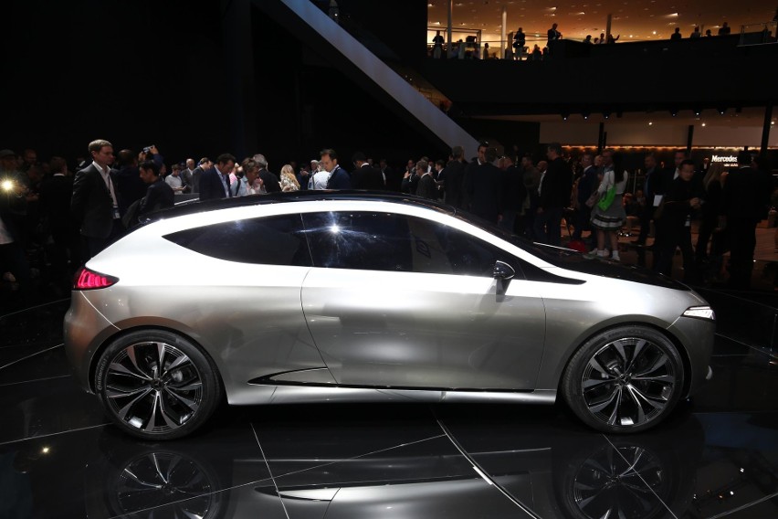 Mercedes EQA Concept...