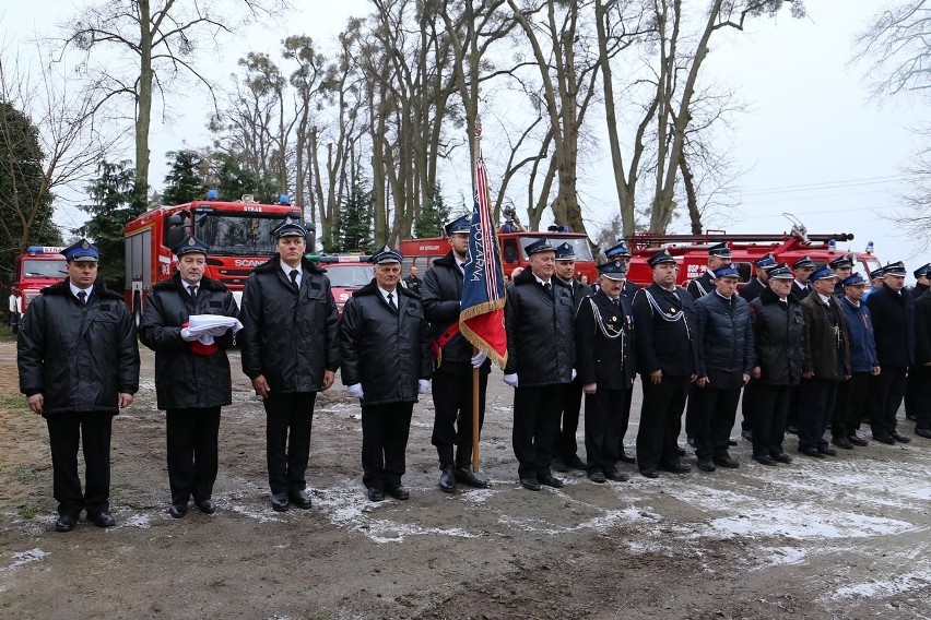 Poprzedni wóz Ochotniczej Straży Pożarnej w Konojadach był...