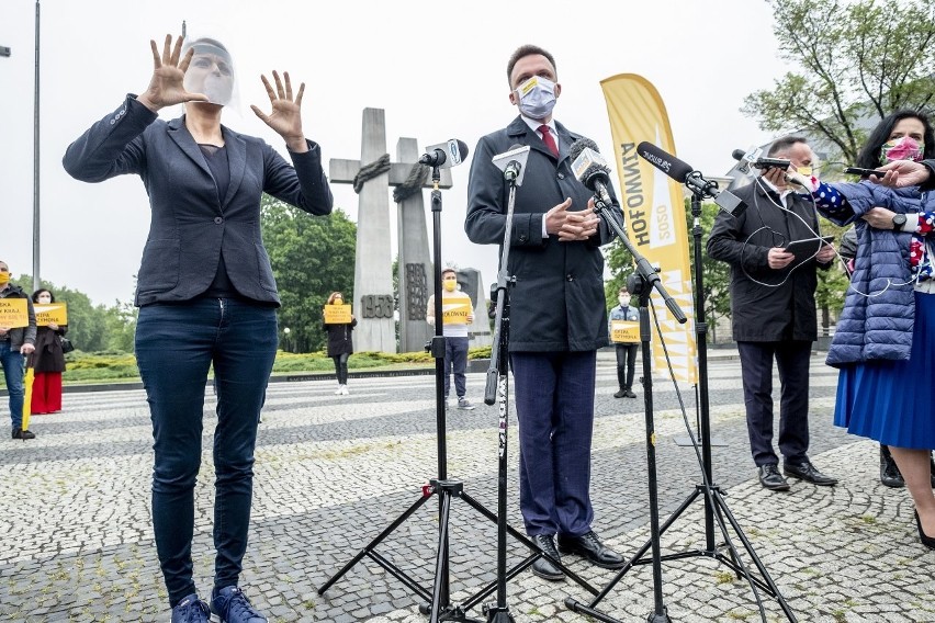 W Poznaniu Szymon Hołownia pojawił się na placu Mickiewicza.