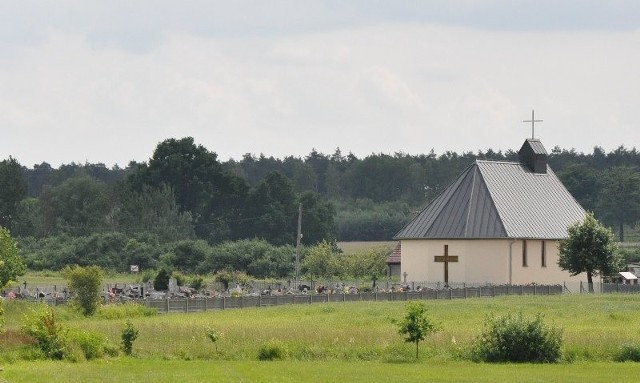 W 2010 roku spłonął XVI-wieczny drewniany kościół w Nasalach (gm. Byczyna). Ewangelicy odbudowali murowaną świątynię.