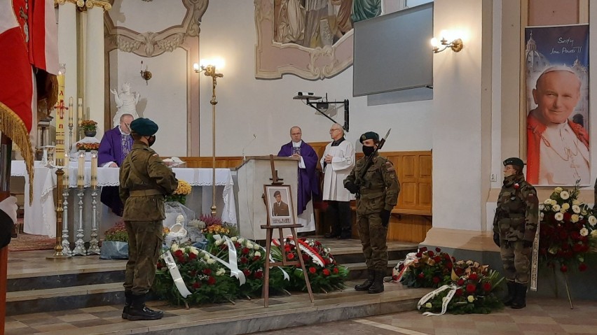 Ostrowiec żegna Kazimierza Kocowskiego, powstańca warszawskiego i społecznika [ZDJĘCIA]