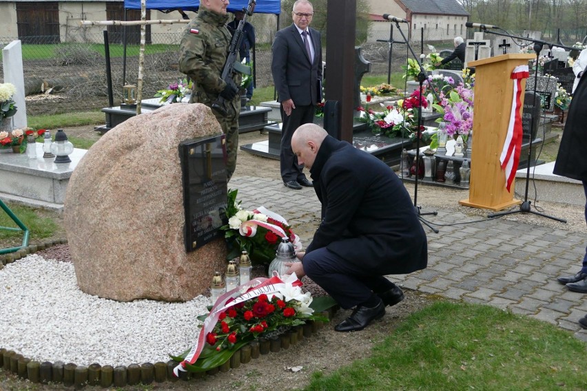 Obchody 7. rocznicy katastrofy smoleńskiej w Kostowie.
