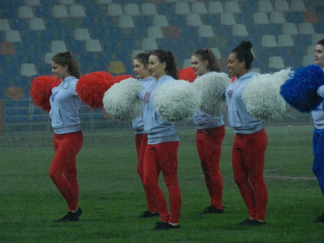 Bielskie cheerleaderki na meczu Podbeskidzie Bielsko-Biała - Górnik Łęczna