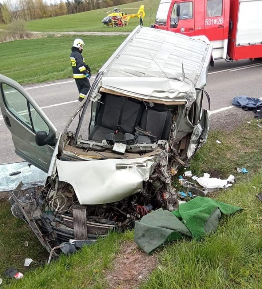 Wypadek w Koniecwałdzie! 3 osoby ranne, na miejscu...