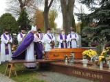 Kapłani  i najbliżsi pożegnali śp. ks. Jana Niedźwiedzkiego, emerytowanego kapłana Diecezji Łomżyńskiej