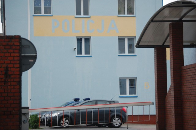 Pijana mieszkanka gminy Nakło została radiowozem dowieziona do nakielskiej komendy.