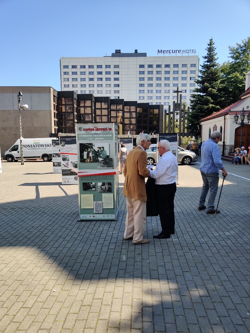 Gdyński Sierpień '80 oraz 100-lecie odzyskania niepodległości na Pomorzu w ramach wystawy przy gdyńskiej Bazylice Morskiej