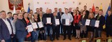 Zarząd Powiatu Grójeckiego przyznał dotacje na działania dla ponad czterdziestu organizacji z całego powiatu