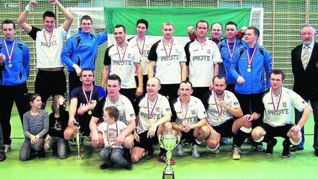 Zespół Grunwaldu Poznań &#8211; halowy mistrz Polski w hokeju na trawie w sezonie 2009/2010