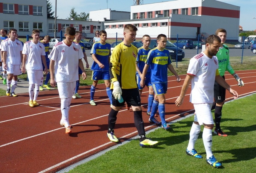 Start Warlubie - Ostrovia Ostrów Wielkopolski 2:1