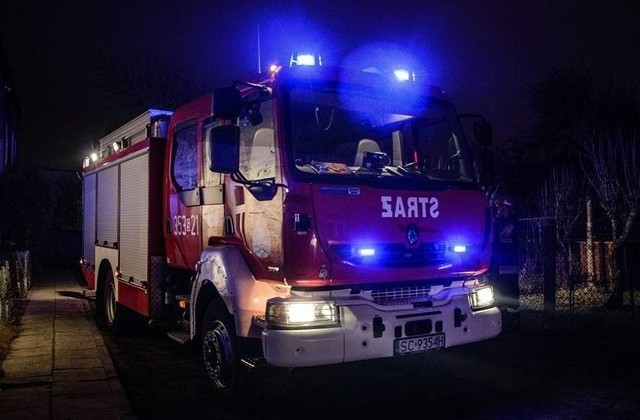 Pożar w Czeladzi: Po północy doszło do pożaru w hali przy ul. Wiejskiej w Czeladzi.