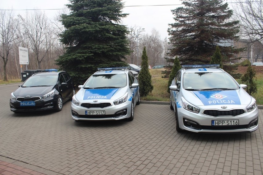 Świętochłowice: Policjanci odebrali kluczyki do nowych radiowozów [ZDJĘCIA]